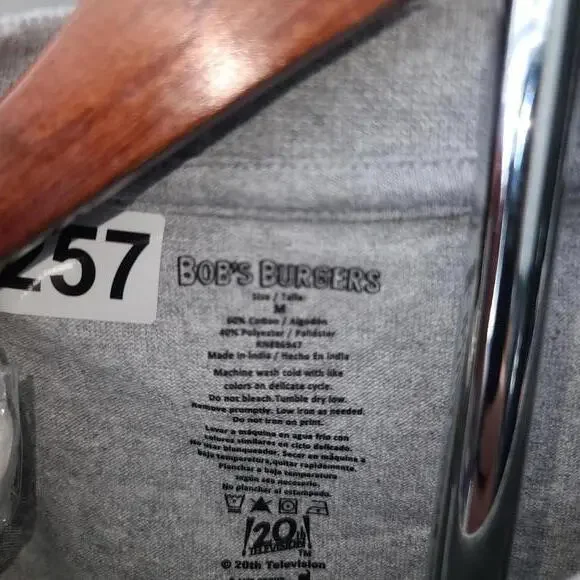 Bob's Burgers Family Graphic Tee - Size Medium - Picture 4 of 5